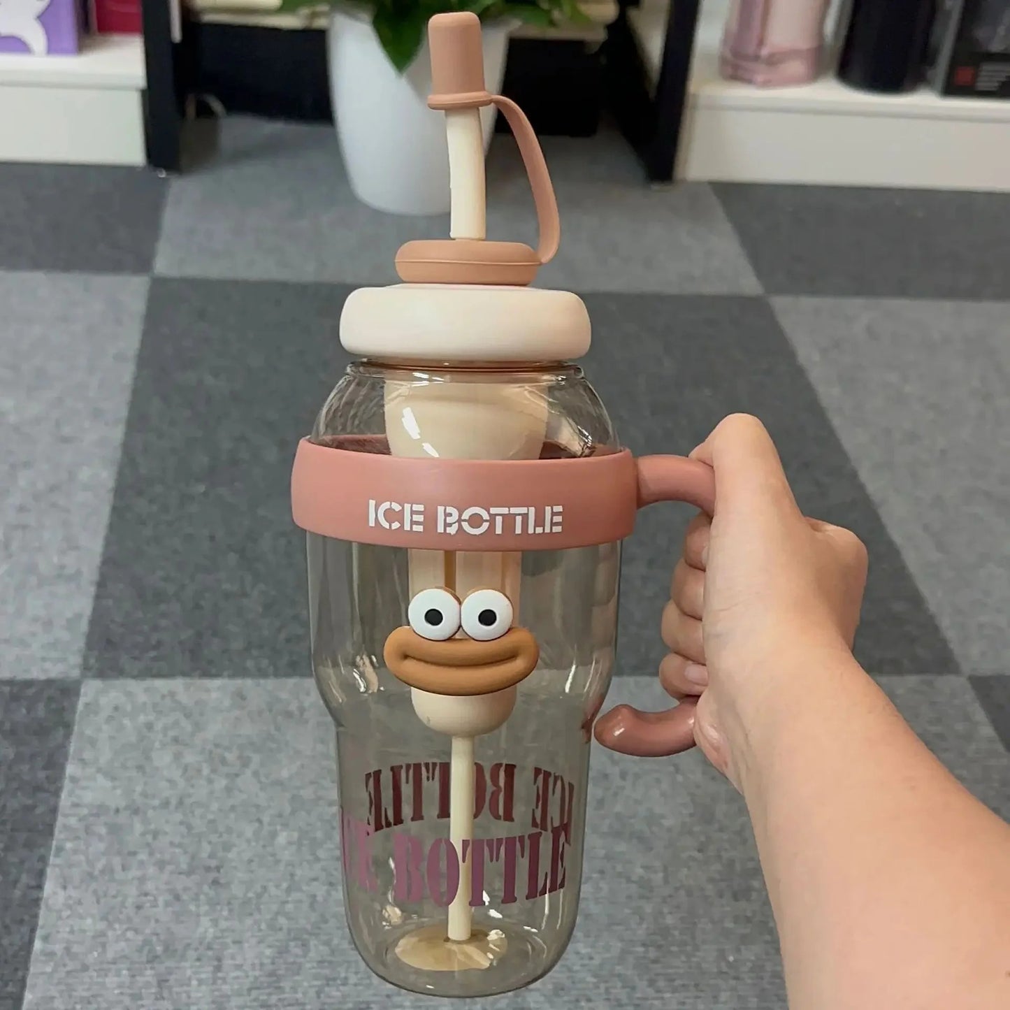 Large Capacity Plastic Straw Cup with Handle Heat Resistant Gift Cup