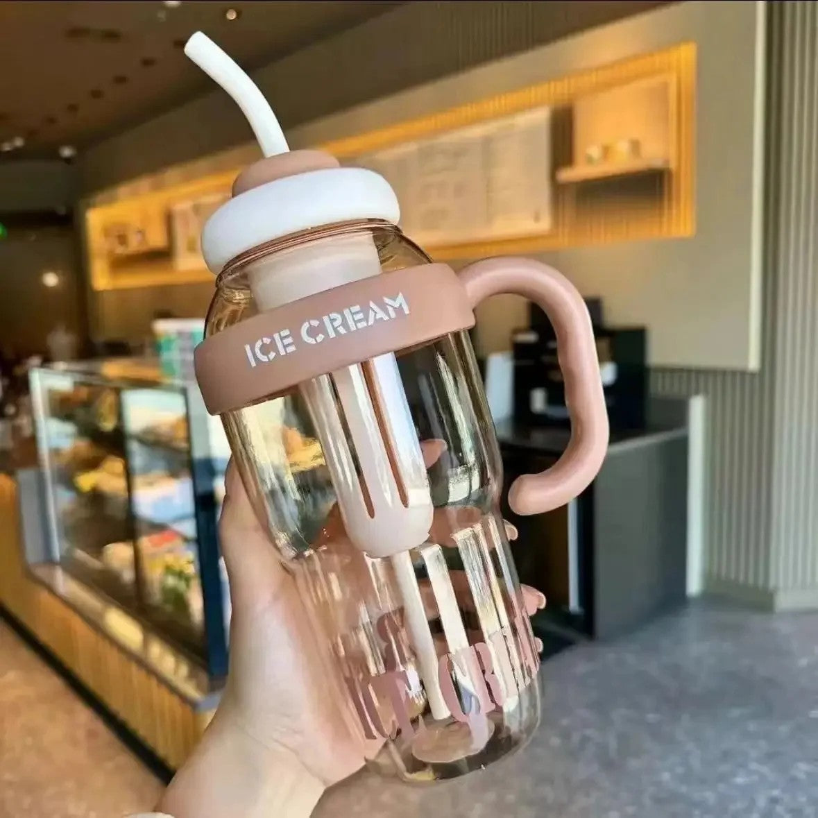 Large Capacity Plastic Straw Cup with Handle Heat Resistant Gift Cup